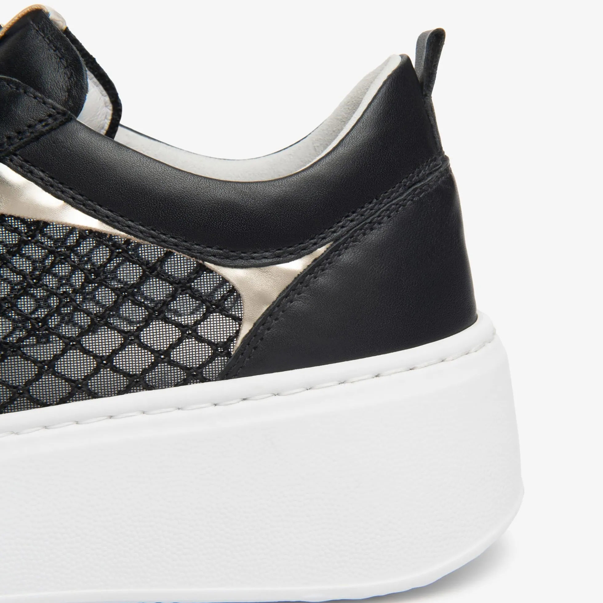 Sneakers NeroGiardini E615292D 100 E6152925292