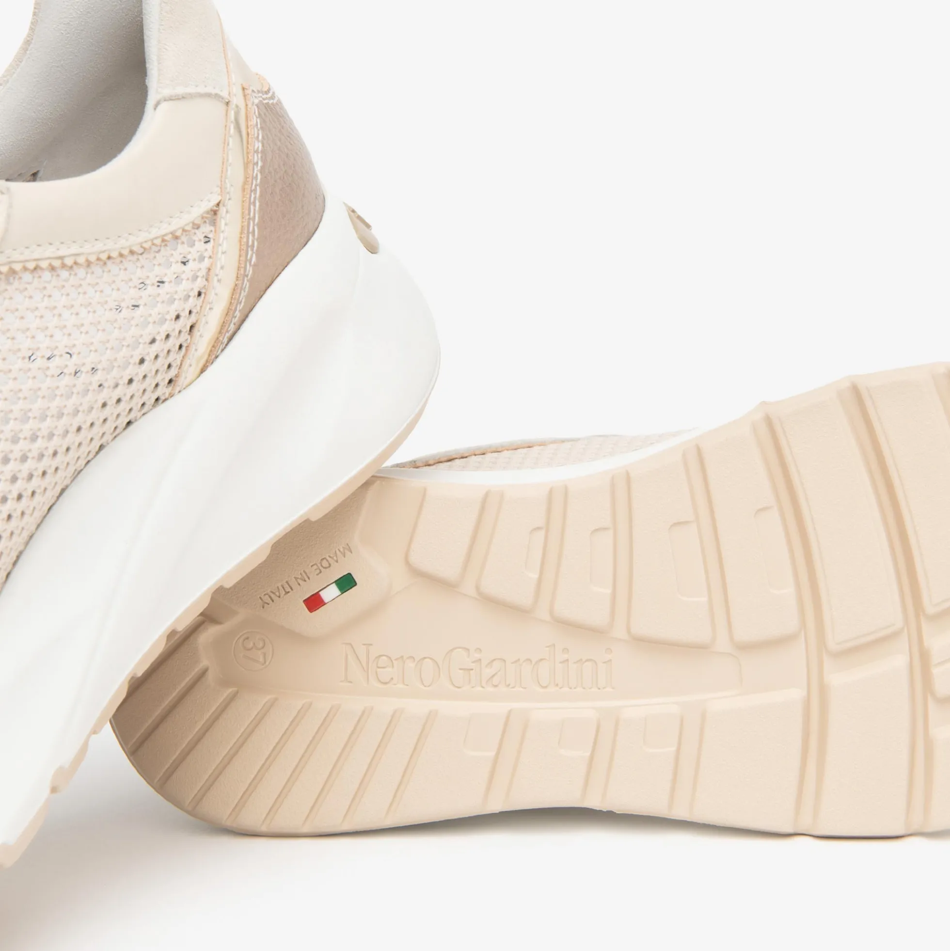 Sneakers NeroGiardini E615180D 710 E6151805180