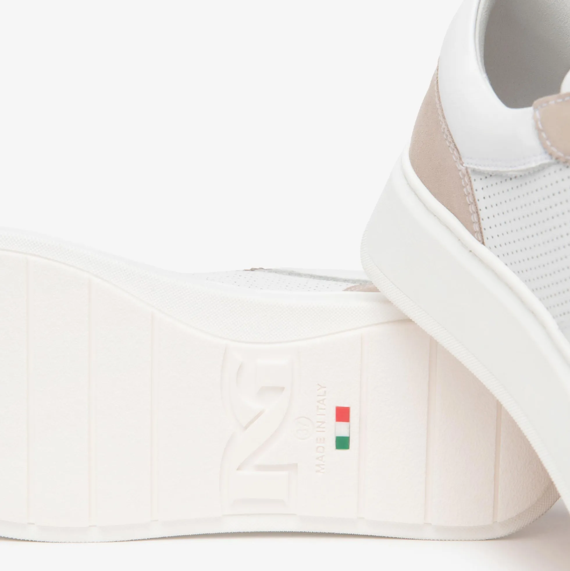 Sneakers NeroGiardini E615275 714 E6152755275