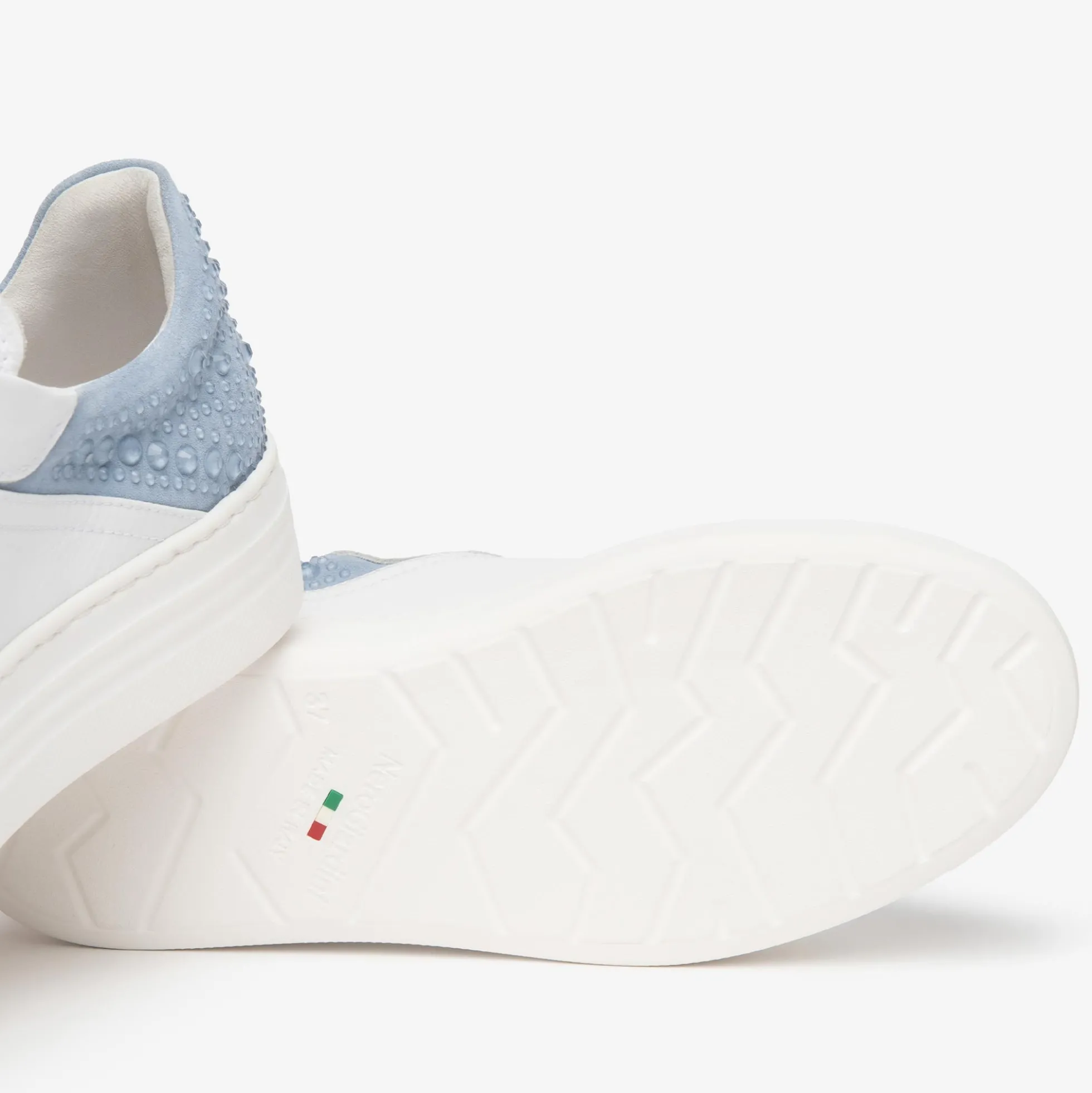 Sneakers NeroGiardini E6152300 707 E6153005300